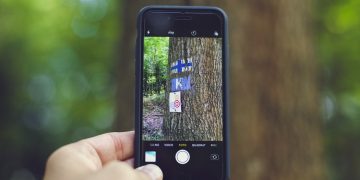 Instagram introduces the group conversations in their stories with a new sticker