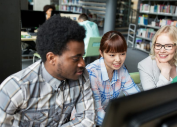 What Is the Role of Technology in 21st Century?