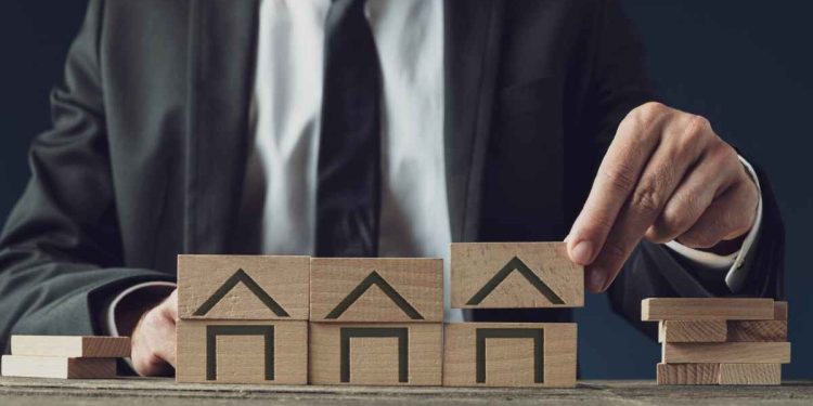 Unraveling the Dual Sides Pros and Cons of Selling Your Home to an Investor